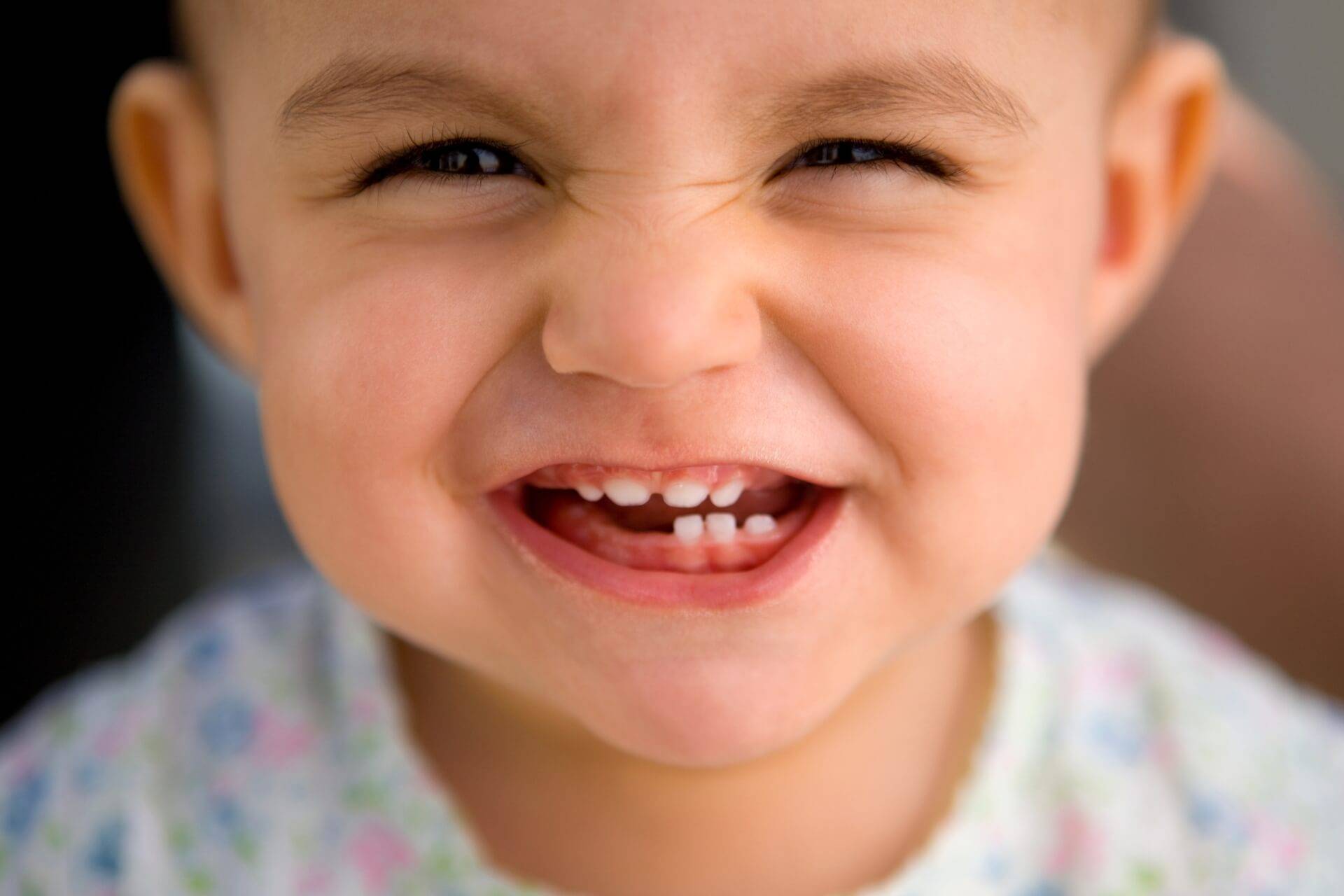 denti-da-latte-dentizione-bambini-dentista.jpg