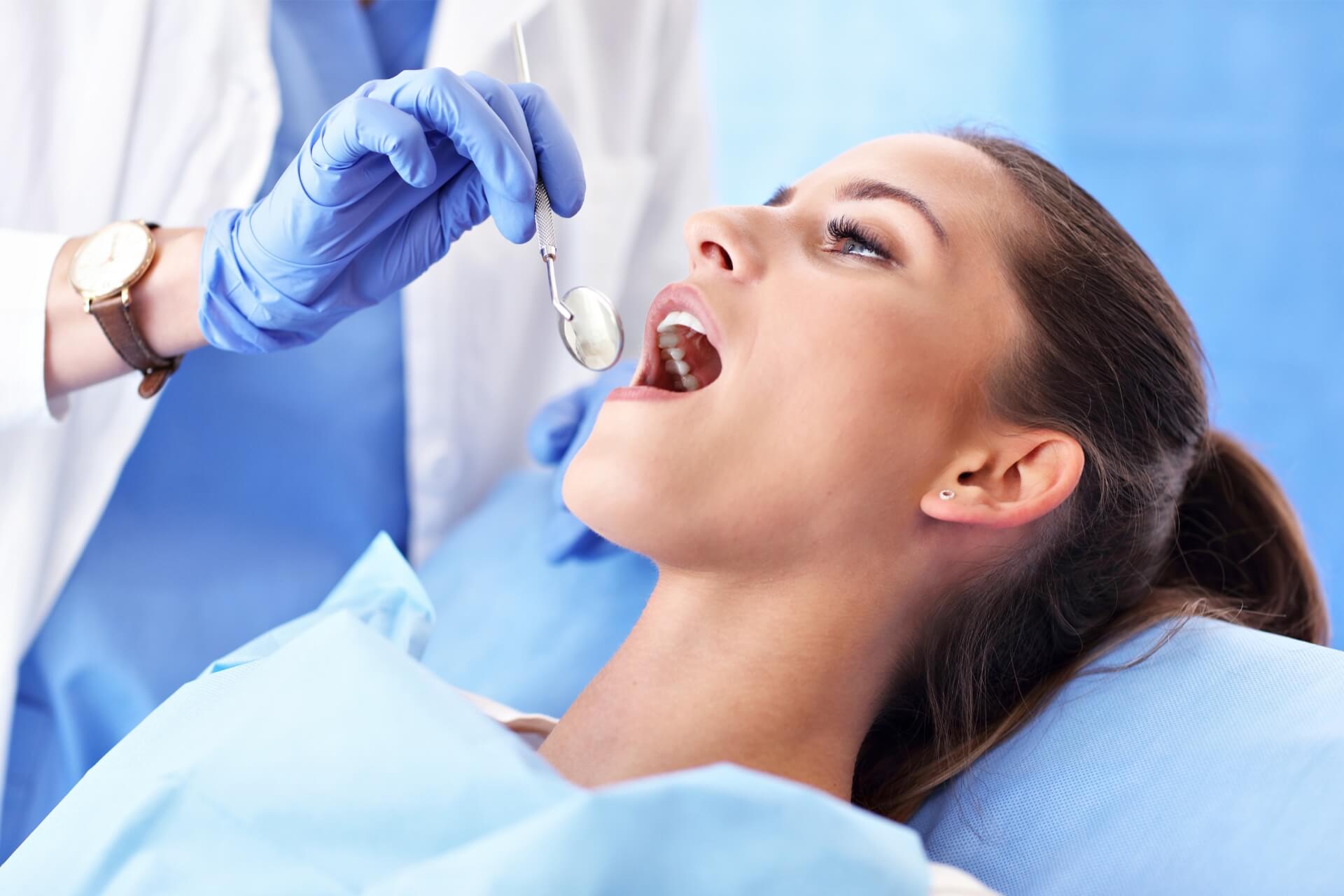 visita dal dentista: primo controllo