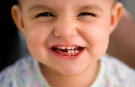 primi dentini e dentizione dei neonati e dei bambini