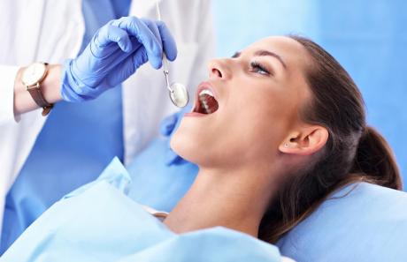 visita dal dentista: primo controllo